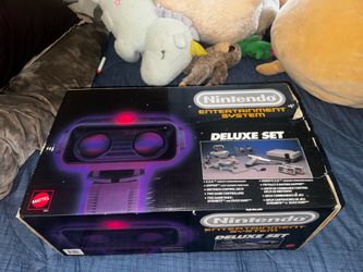 Nintendo NES Deluxe Set Console w/ R.O.B. & Zapper Light Gun