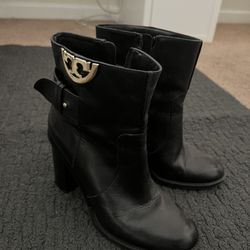 tory burch boots