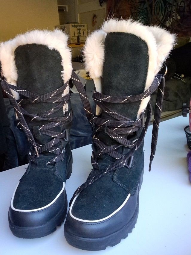 9.5 Size Women's Sorel Waterproof Boots