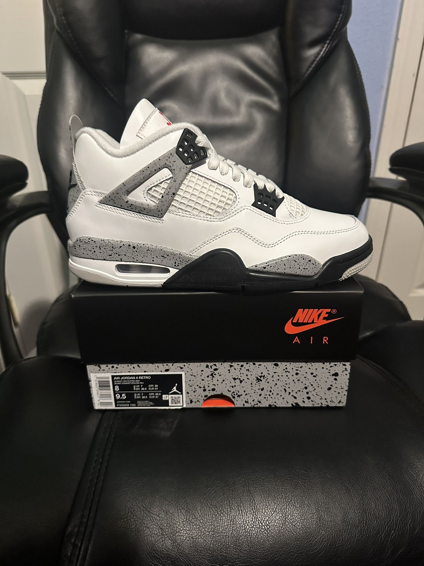 Jordan 4 
