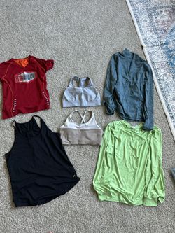 Women’s Exercise Fitness Workout Clothes Size Small And Medium 