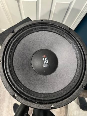 18 Sound Speakers 