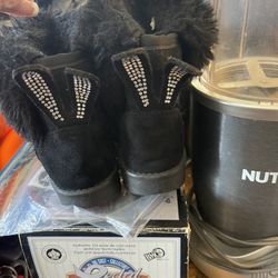 Toddler Size 7 Boots Super Cute