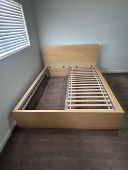 IKEA Queen malm bed with nightstand
