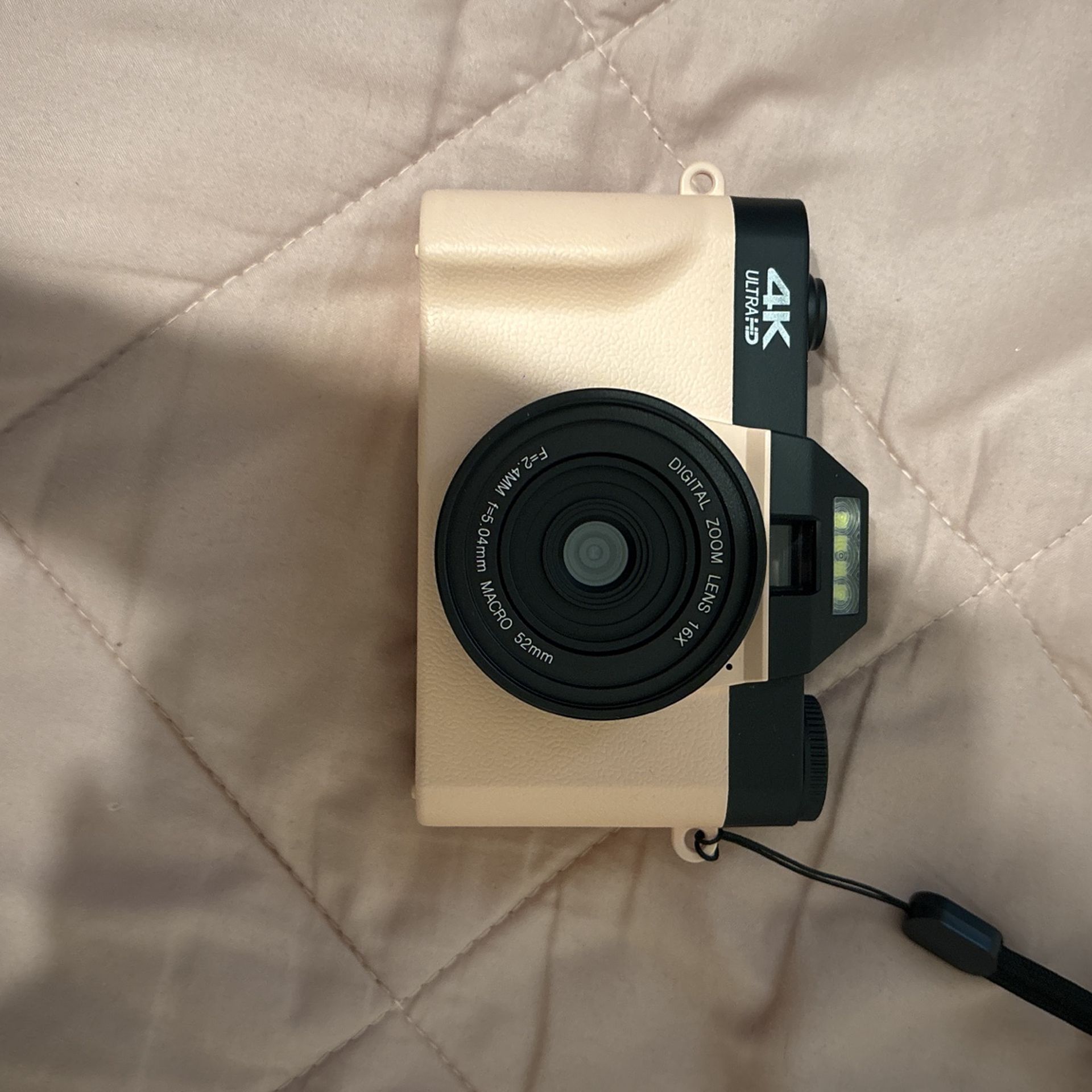 Digital camera