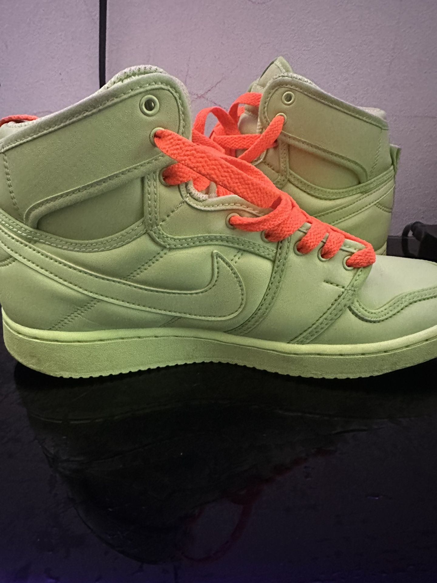 BILLIE EILISH X WMNS JORDAN 1 KO 'VOLT