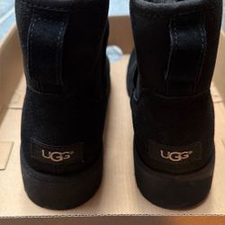 Women Uggs W Kristen Size 9 Black Water Resistant 