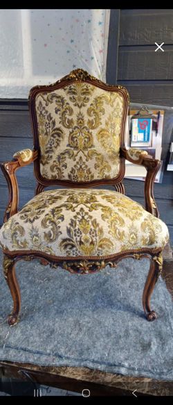 damask material to upholster  furniture