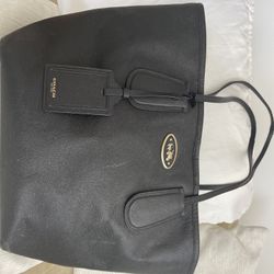 Coach Large Crossgrain Leather Tote for Women - Black And Gold Hardware