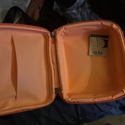 Yeti lunch box