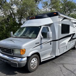 (2007) Winnebago Itasca Cambria Class B+ Motorhome Only 42,138 Miles!