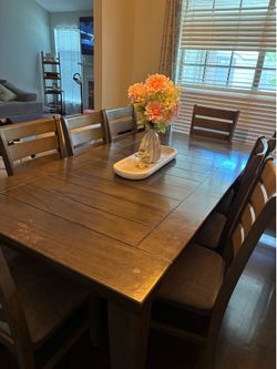 Dining room table