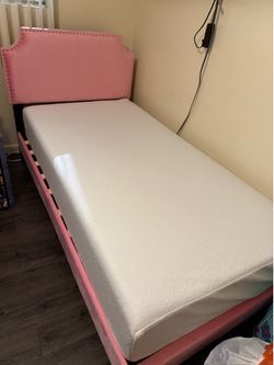 Twin bed and mattress