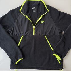 Medium Nike Men's Sportswear Style Essentials Polar Fleece Half-Zip Bungee Toggles