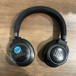 JBL Black Wireless Headphones