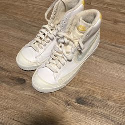 Kids Boy Tennis Shoes 5.5y