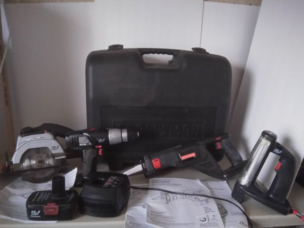 CRAFTSMAN CORDLESS TOOL SET. READ DETAILS