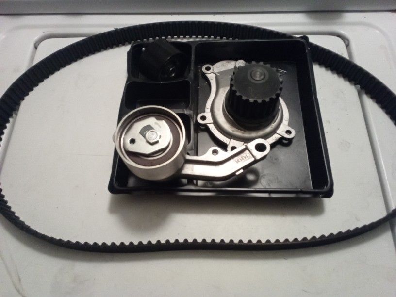 TIMING BELT AND WATER PUMP KIT FOR 2005 PT CRUISER --BRAND NEW IN BOX WITH RECIEPT