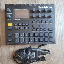 Elektron Digitakt Drum Machine And Sampler