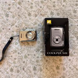 Nikon Coolpix S01 silver digital mini camera
