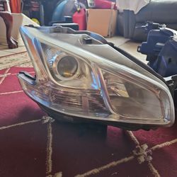 Nissan Maxima Headlights And Grille 