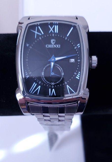 Silver And Black Men's Stainless Steel Analog Watch