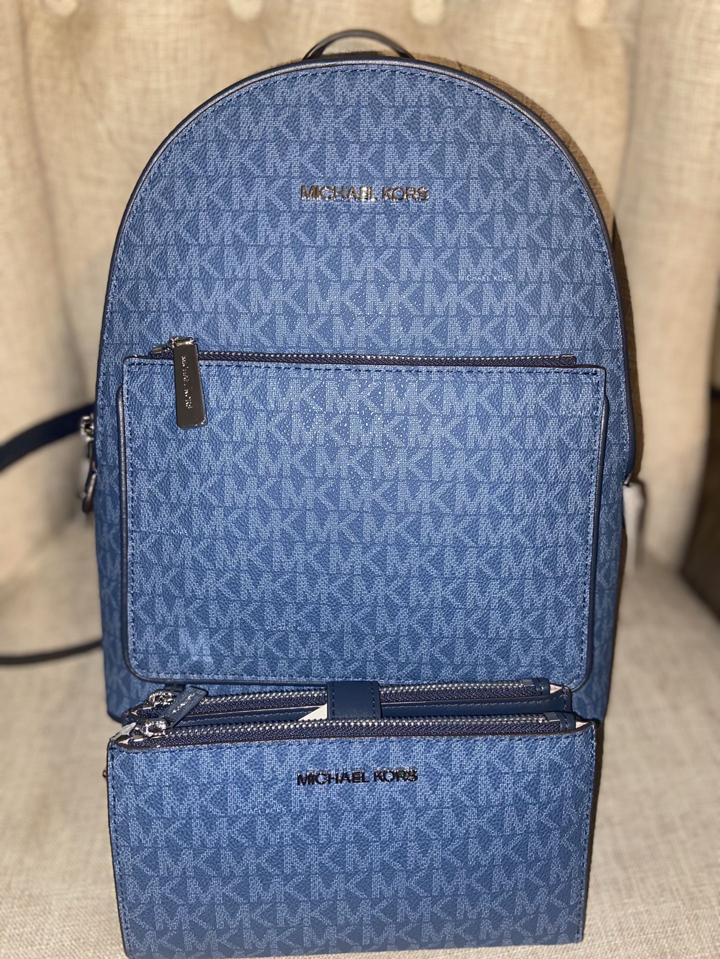 New Women’s Backpacks Michael Kors Authentic
