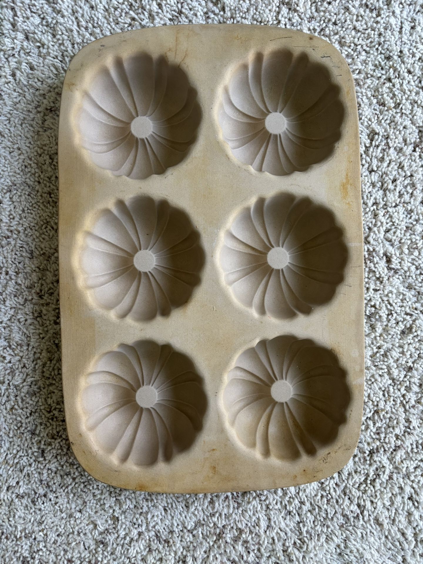 Pampered Chef Family Heritage Stoneware Classics Collection Mini Bundt Cake Pan