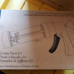 The Pampered Chef  Cookie Press