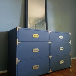 Campaign Dresser w/mirror