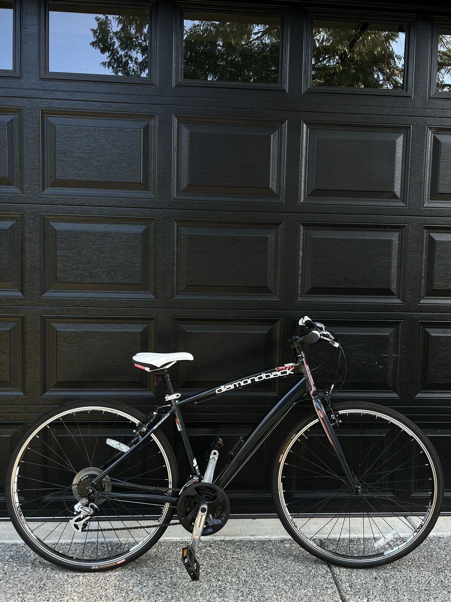 Diamondback Clarity 1 Hybrid Bike