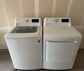 LG Washer and Dryer (delivery available)