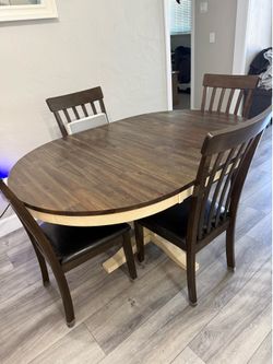 Dining Room Table & Chairs