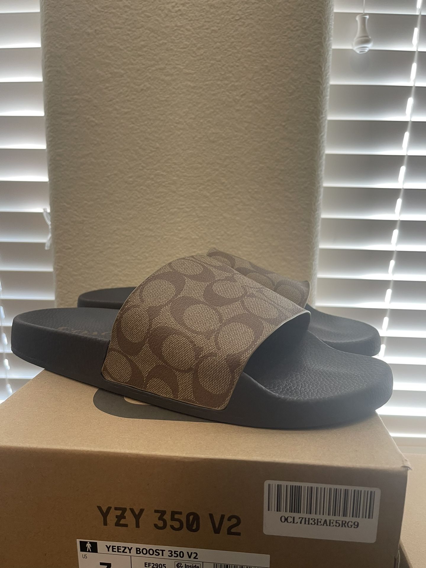 Coach Slides DS Size 12