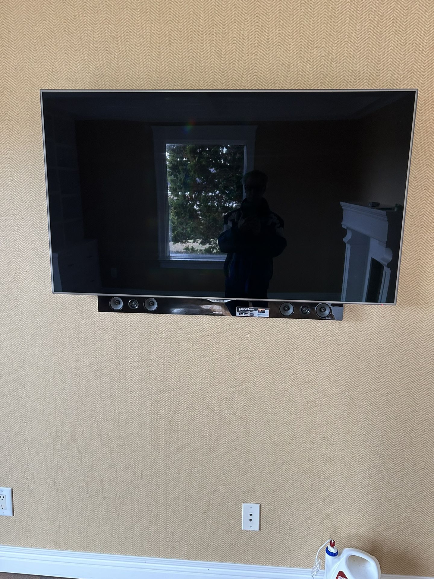 4 Samsung 55 Inch TVs