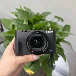 RX 100 V (Excellent Condition)