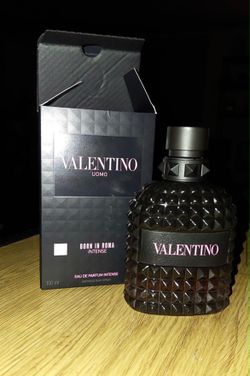 Valentino Y de parfum Born in Roma edition