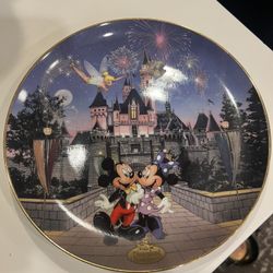Disney “Sleeping Beauty Castle” Plate