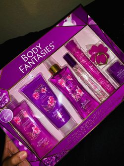 GIFT SET 🎁 Ultimate Body Fantasies Body Complete Spa and Body Care Kit $15