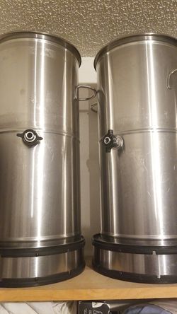 Restaurant style tea/punch dispensers