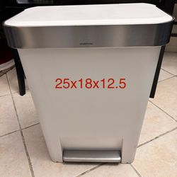 Simplehuman Trash Can Like new 