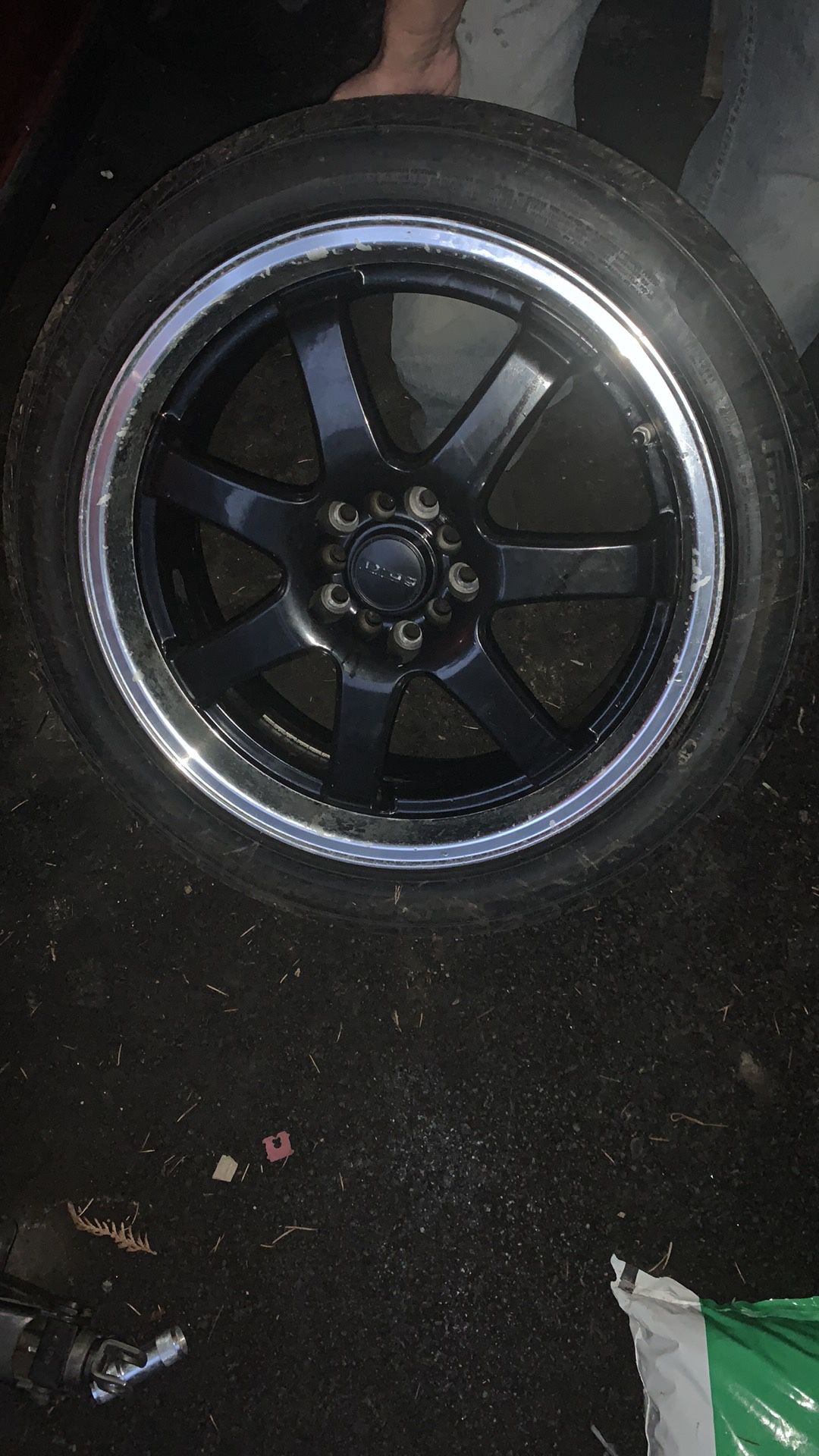 Universal rims with tires