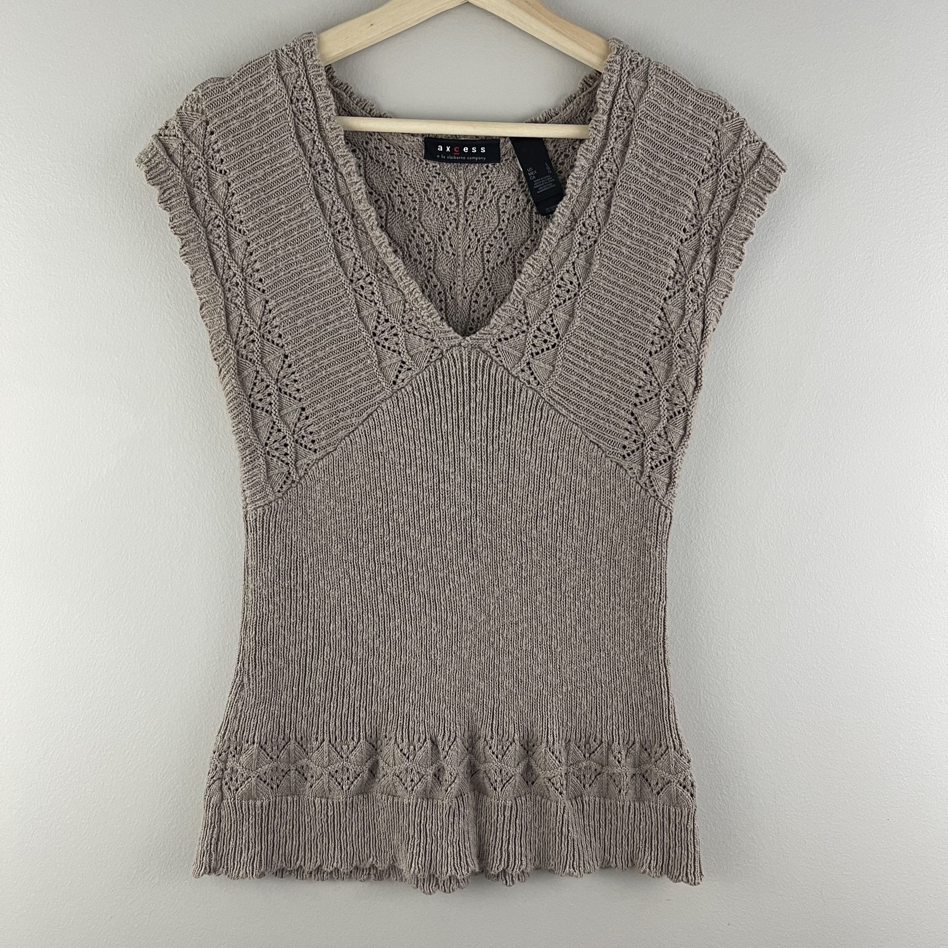 Vintage Y2K 2000’s Tan Light Brown Crochet Knit V Neck Sleeveless Sweater Vest
