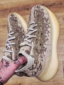 Yeezy 380 Size 4.5Y