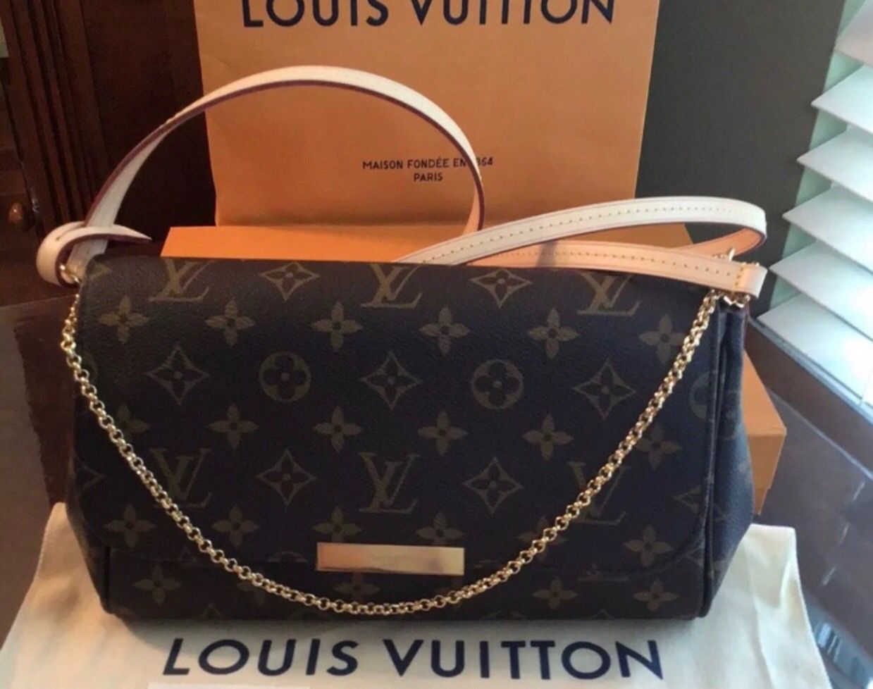 AUTHENTIC Louis Vuitton mm favorite bag