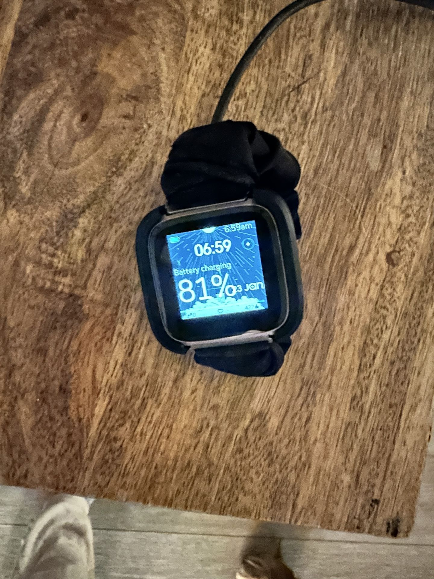 Fitbit Versa With Two Bands