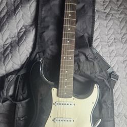 Excellent Squier Affinity  Strat With Bag And Pick