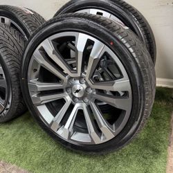 New 24 inch Gm style wheels wrapped in Lexani 305/35r24 tires