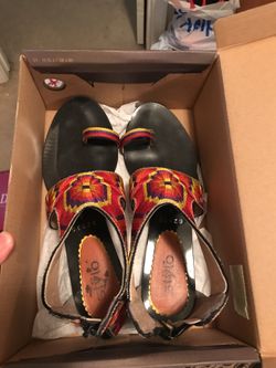 Girls size 8 Sandles