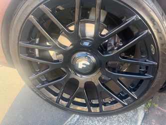 24” forgiato rims  Floater caps